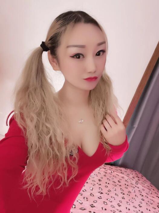 宜山路 英子 胸大服务好