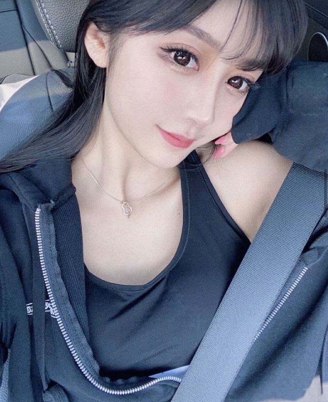 02年大一学妹