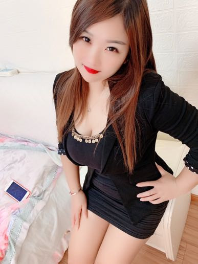 大臀妹子